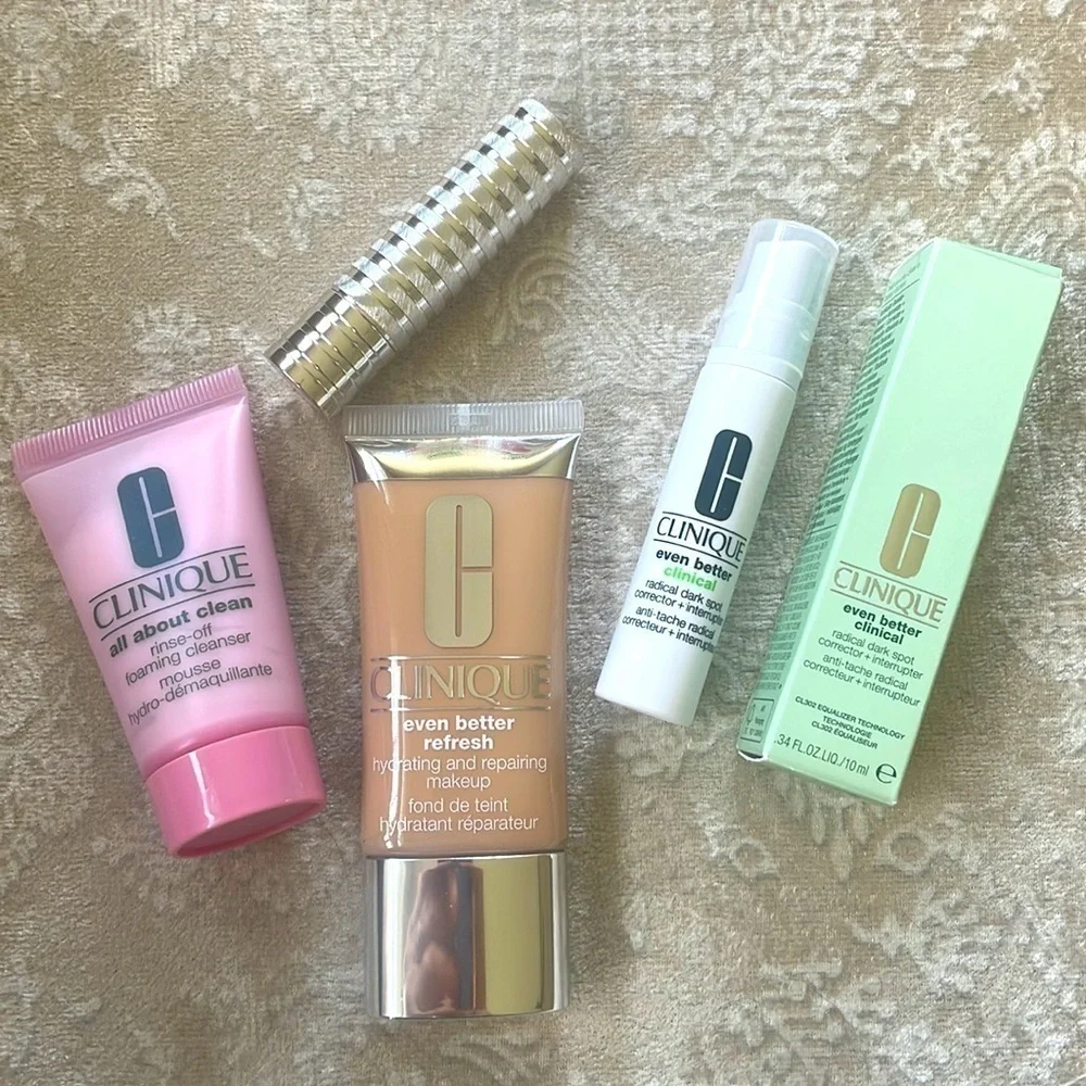 Brand New Clinique Bundle Even Better Clinical Refresh Foundation Cleanser & Lip